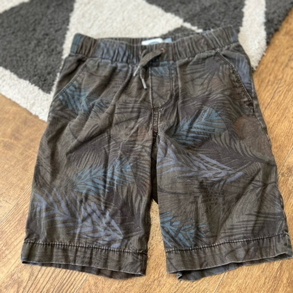 Old Navy elastic waistband shorts B4-13